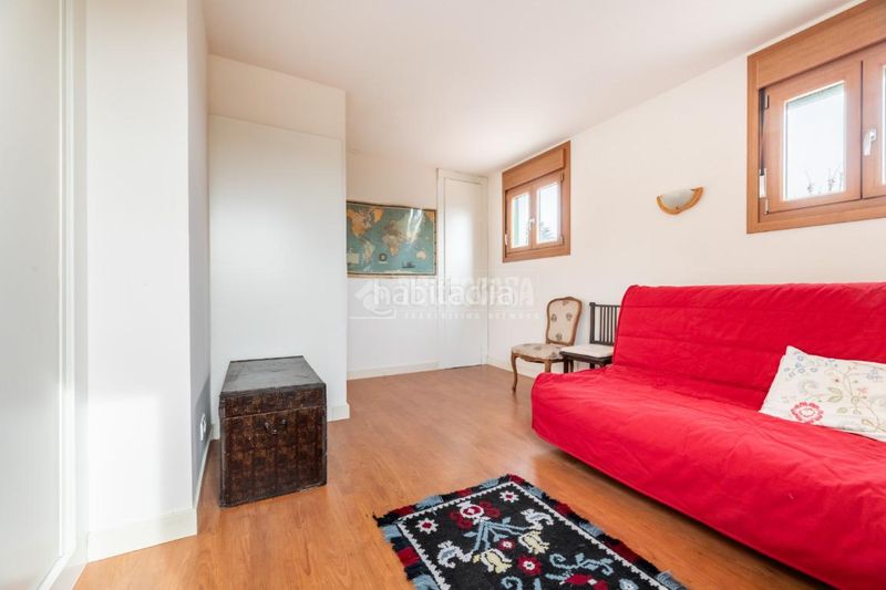 Foto 5f846eed-b814-44e9-8f4a-077c2543bb27. Casa amb calefacció aparcament piscina a Colonia Torrelodones