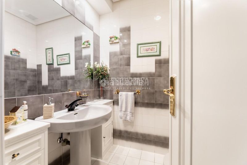 Foto cfaebb8c-2028-4521-90c5-d50847e0d504. Casa amb calefacció piscina a Los Robles Torrelodones
