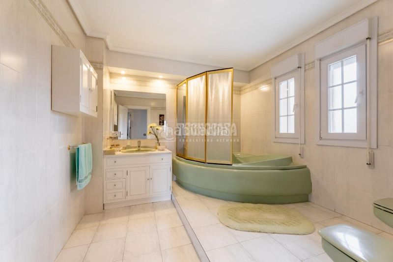 Foto f76574be-19d3-480c-9996-50a0e1afead5. Casa amb calefacció piscina a Los Robles Torrelodones