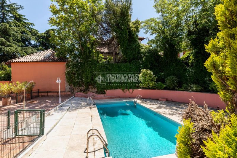 Foto 74516cf3-9bc5-405c-9dbc-5ed6b82a9066. Flat with heating pool in Casco Antiguo Torrelodones