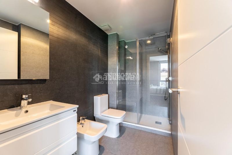 Foto 8479600a-8bf2-49f4-9aa3-1f37109023fc. Flat with heating pool in Casco Antiguo Torrelodones
