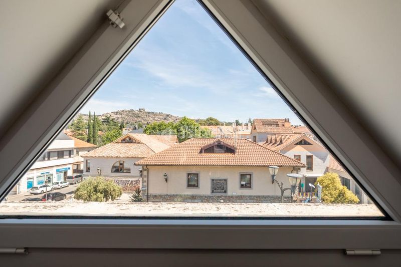 Foto ac318be6-962c-41f4-9bf2-59cad5718548. Flat with heating pool in Casco Antiguo Torrelodones
