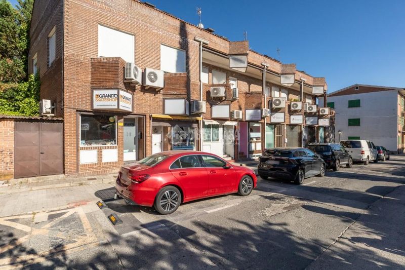 Foto 5c961464-d7aa-4110-ad37-b98de5e514b5. Local comercial amb calefacció a Colonia Torrelodones
