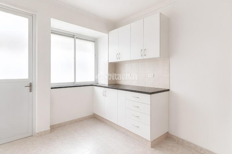 Foto 70afc4d7-e123-4db1-80c0-82038f3cfe4c. Local comercial amb calefacció a Colonia Torrelodones