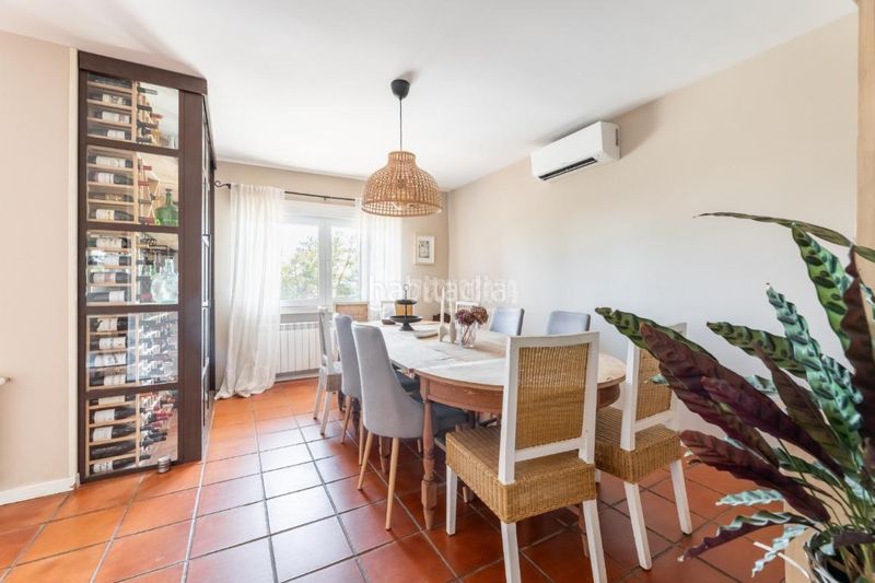 Foto f420cee0-c67d-48e7-97e4-d078954c9c0e. Casa amb calefacció aparcament a Las Marías Torrelodones