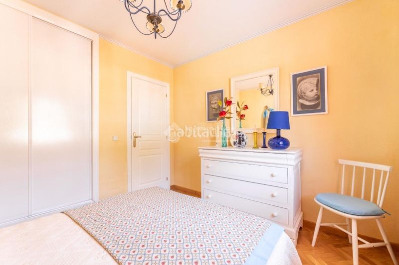 Foto b5f108f1-baae-4e6f-936c-aa8b0924b066. Casa aparellada amb calefacció aparcament a Centro Comercial-Hospital Torrelodones