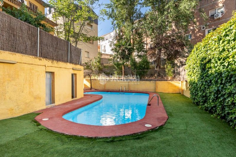Foto ab548dbb-6a9e-44b5-9310-050b23017baf. Casa aparellada amb calefacció aparcament piscina a Torrelodones