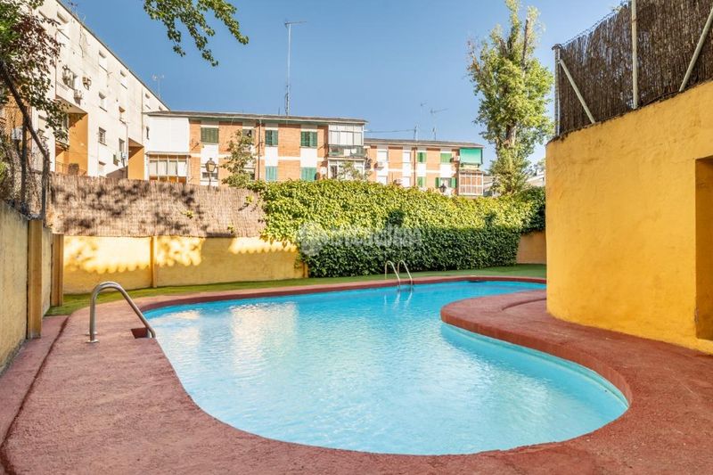 Foto f63ab964-9533-40d6-8fd3-4f0e36dfbcba. Casa aparellada amb calefacció aparcament piscina a Torrelodones