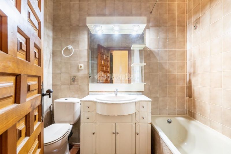 Foto f9fc4a80-4655-42b8-af80-272b298db838. Casa aparellada amb calefacció aparcament piscina a Torrelodones