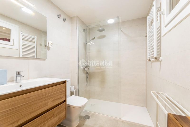 Foto a588d303-7085-4454-a69a-146aee6922cf. Pis amb calefacció a Centro Comercial-Hospital Torrelodones