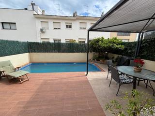 Casa adossada a La Collada-Sis Camins. Exclusiva y amplia casa con piscina privada!