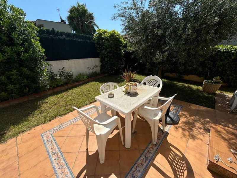 Foto bd72907f-37ea-4431-ab7d-3dc3c4cff440. Casa amb calefacció aparcament piscina a Santa Maria-l´Eixample-Sud Sumella Cubelles