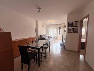 Pis a Les Salines-Pla de Sant Pere. Piso con pk junto al mar y con piscina comunitaria!