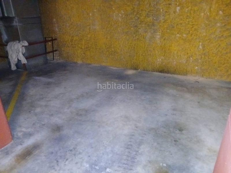 Foto 101d02db-6c7c-4806-96c2-1a1879e25f73. Aparcament cotxe a Centrevila Vilanova i la Geltrú