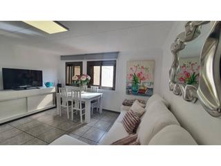 Casa  Santa anna. Casa reformada a pocos metros de la rambla principal de la ciuda
