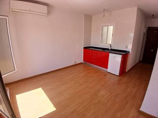 Piccolo appartamento  Calle alexandre de cabanyes. Apartamento en ribes roges