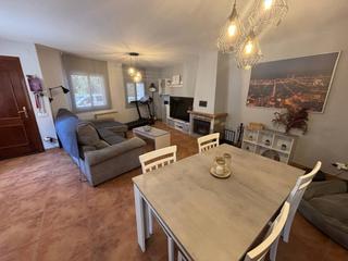 Casa adossada  Riu segura. Casa con bodega, en la urbanizacin residencial la collada