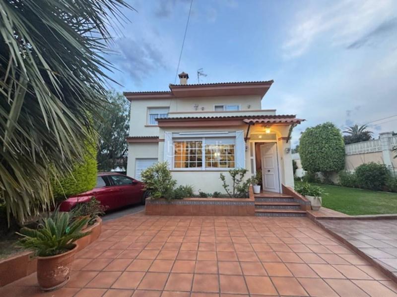 Foto 0233b51d-0e94-4b20-a43f-5fc33bf43c42. Casa amb calefacció aparcament a Cunit residencial Cunit