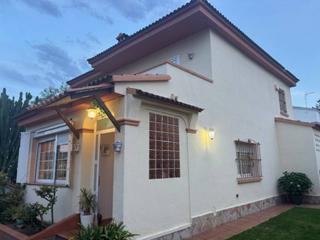 Casa  Mar de bering. Oportunidad casa unifamiliar aislada de estado impecable!