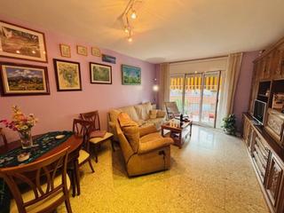 Appartement à Pare garí 7. Piso para entrar a vivir junto fábrica nova
