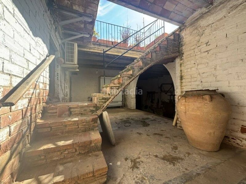 Foto a2ab9ffc-313a-4c6f-820f-d729b8c91cb3. Casa amb aparcament a el castell de Cubelles Cubelles