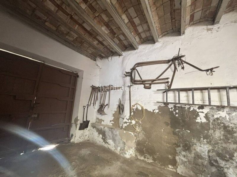 Foto fdbea163-21bc-4bb1-82cc-e8553f1228f6. Casa amb aparcament a el castell de Cubelles Cubelles