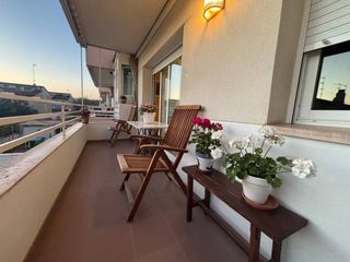 Pis  Calle menéndez y pelayo. Amplio piso en venta en aiguacuitsant joan