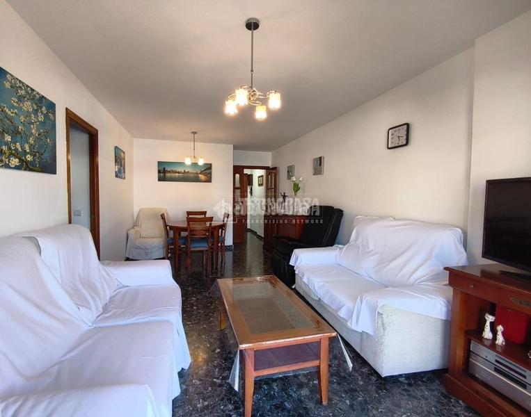 Foto 19dab5e6-5af6-48ed-b0a6-24602cf28418. Flat with parking in Centro ciudad Fuengirola