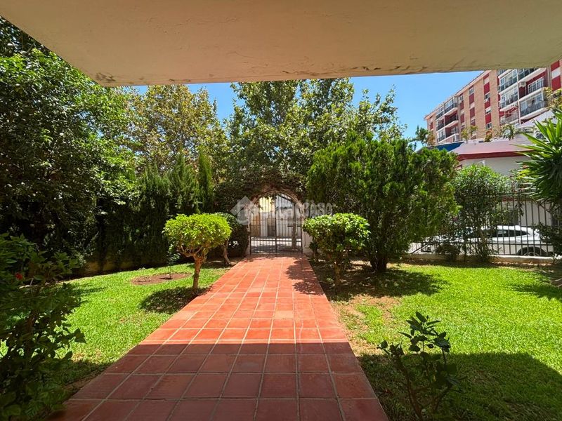Foto d5d8d3c3-dd81-41ad-8f88-240900e04f3a. Pis a Centro Mijas