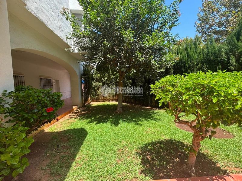 Foto e1808888-7d3a-43c7-b9df-abdfa81aa42b. Pis a Centro Mijas