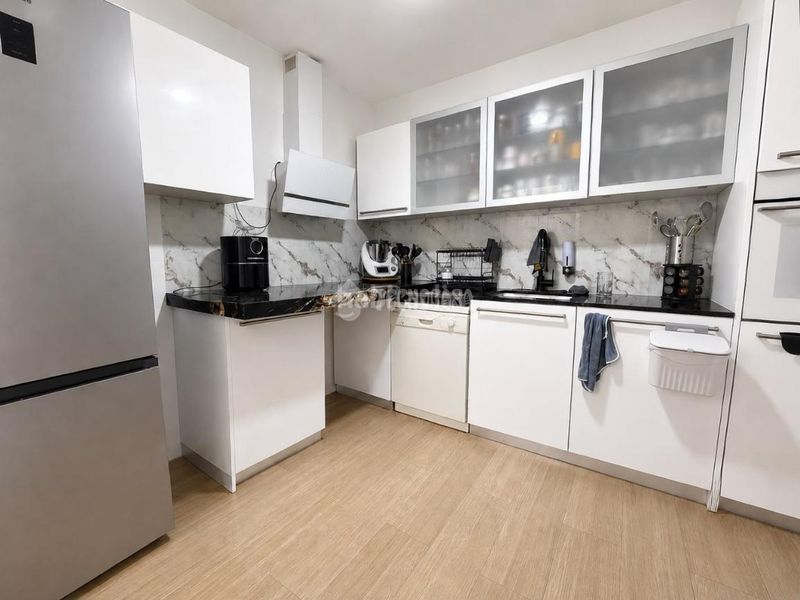 Foto b4b728ac-28e5-46c9-999c-cdd08250df75. Piso  en venta en Centro Mijas