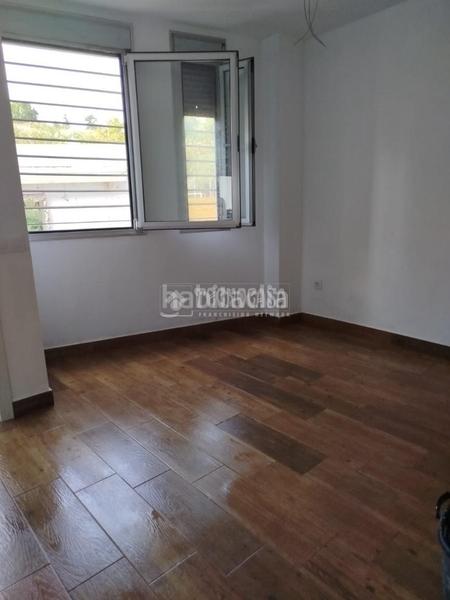 Foto 0ef54a94-c330-403a-a13f-9c2314bdc446. Estudi a Camas