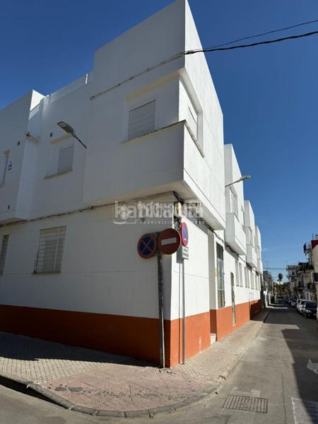 Foto a49fbaec-1819-4080-90df-5f5b6a9219b0. Estudi a Camas