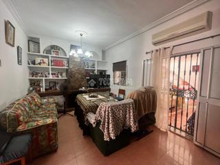 Casa pareada en Camas. Casa en venta en camas