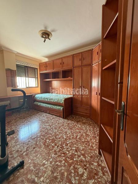 Foto 01936ef3-d5b0-4c3c-ae68-730a96b3da36. Casa pareada casa en venta en Camas