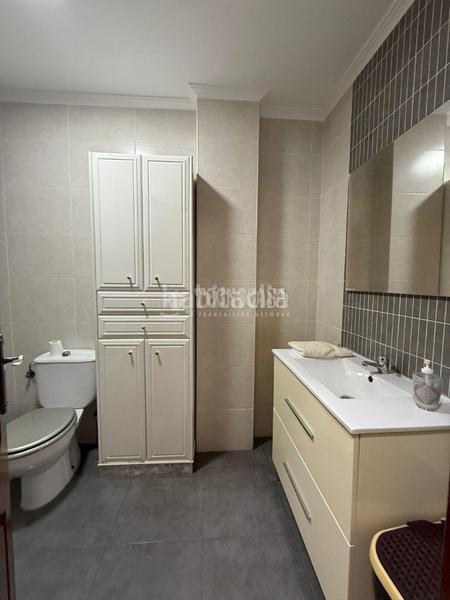 Foto 4da6c9d9-385d-47a3-8dcb-577765e1c905. Casa pareada casa en venta en Camas