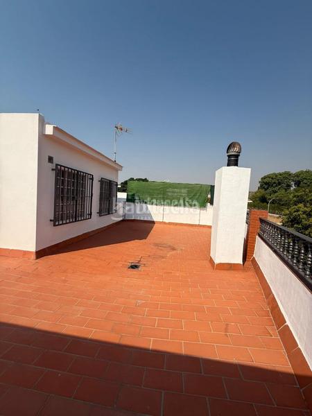 Foto c1cf661a-bf61-42f3-baec-358f70840768. Casa pareada casa en venta en Camas