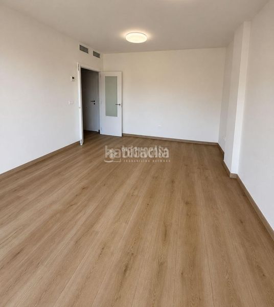 Foto 008545c2-84b7-4217-9702-ab6a03e0f77b. Rent flat with parking in zona nueva Camas - marcelino camacho Camas