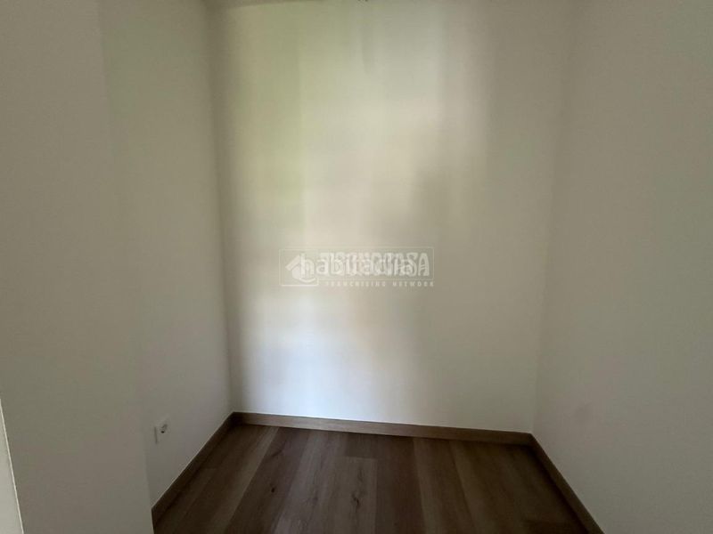 Foto 82d18aba-2a06-46ee-abd5-3b8f827fbd17. Rent flat with parking in zona nueva Camas - marcelino camacho Camas