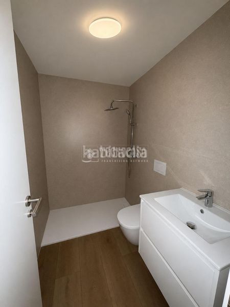 Foto c773c57b-af6b-48b2-8389-83a86d021e24. Rent flat with parking in zona nueva Camas - marcelino camacho Camas