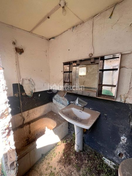 Foto 7948e966-4d84-4561-b8ed-bb103a833b67. Casa pareada casa en venta en Santiponce