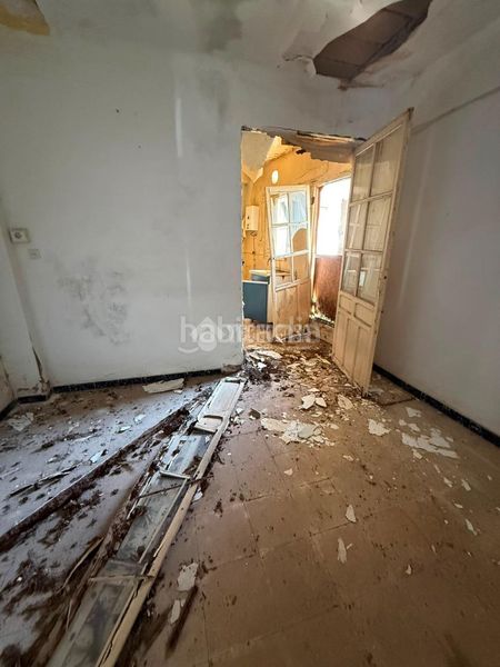 Foto b79e4be3-fa12-428f-be75-9cd7ab125107. Casa pareada casa en venta en Santiponce