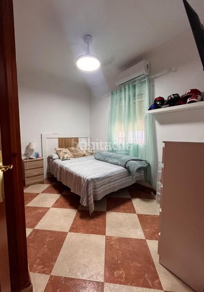 Foto 39828978-626c-4593-87e6-094c79294d3e. Maison jumelée dans Castilleja de Guzmán
