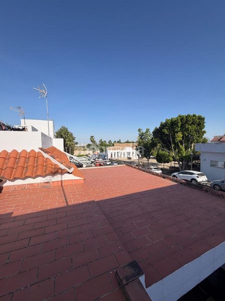 Foto bbefdcbd-d914-4065-8578-7984c4a41afb. Maison jumelée dans Castilleja de Guzmán