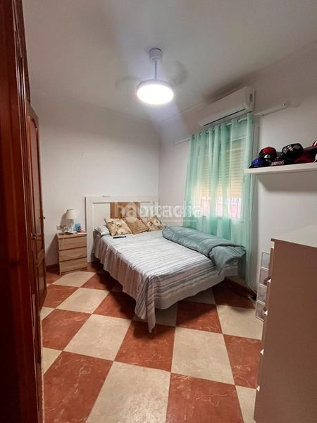 Foto e6c5d0cb-5dad-4baa-9816-a6d418fe308b. Maison jumelée dans Castilleja de Guzmán