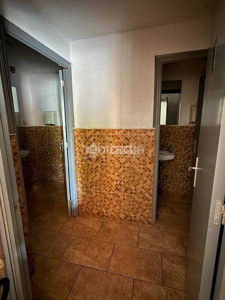 Foto 6827d609-f51f-46c2-8649-c33479bd4aaa. Local comercial a La Pañoleta Camas