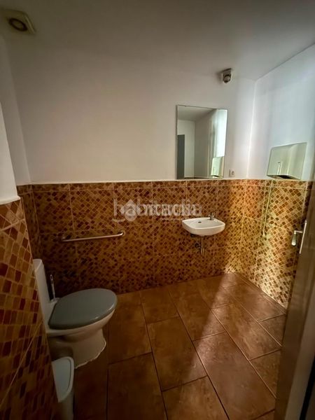 Foto db26177d-ee2c-4743-bf21-eccaacfbca7c. Local comercial a La Pañoleta Camas