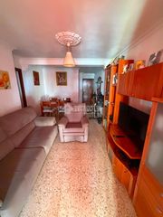 Pis a Balcón de Sevilla - Atalaya - La Uva - Extremeña. Piso en venta en camas
