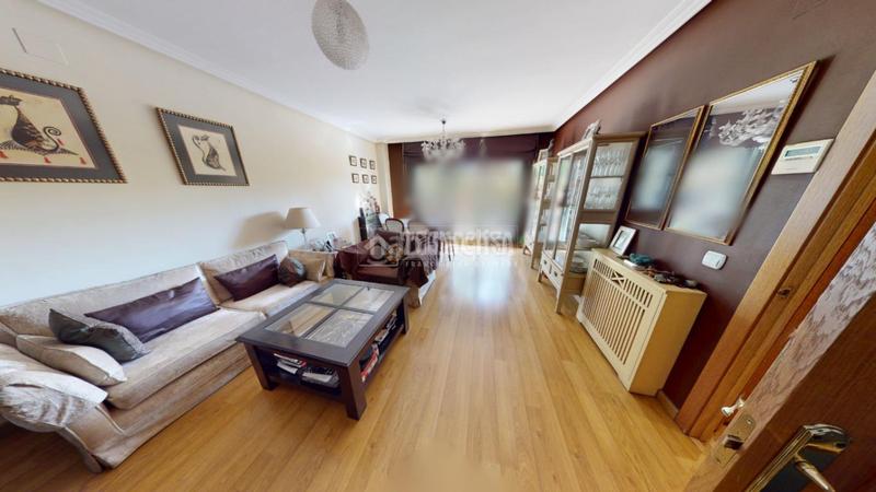 Foto 1060b1c6-6e05-4a5b-84df-f731f0f0e9a3. Piso  en venta en V Centenario Leganés