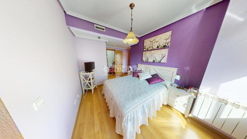 Foto d5d09f59-bcd5-4f8d-8178-7d9a534b8f9e. Piso  en venta en V Centenario Leganés